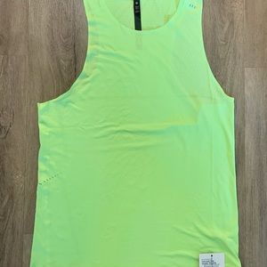 Lululemon - Men’s size medium - Fast and Free Singlet. Brand new, never worn.